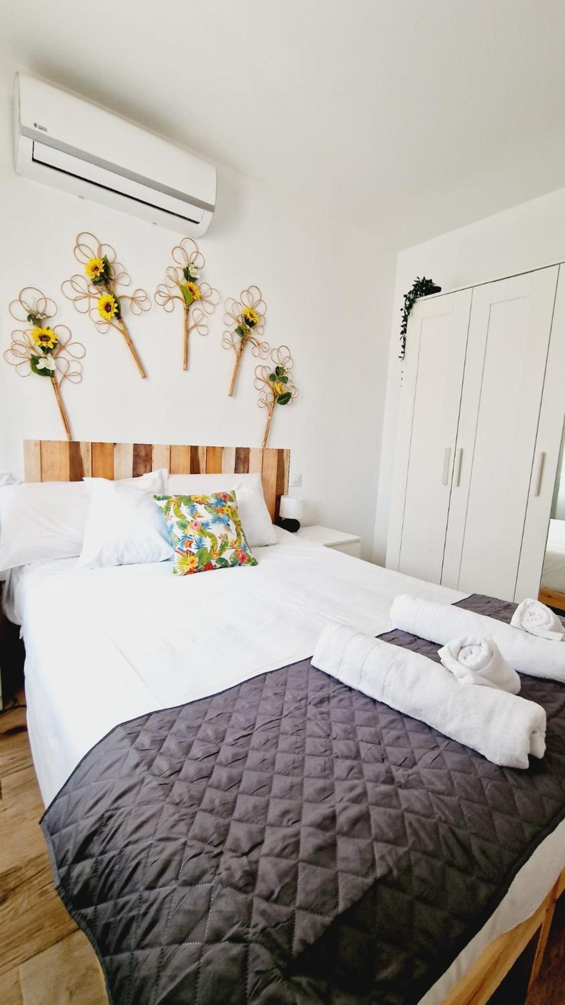 Almendrales Apartment Madrid Exterior photo